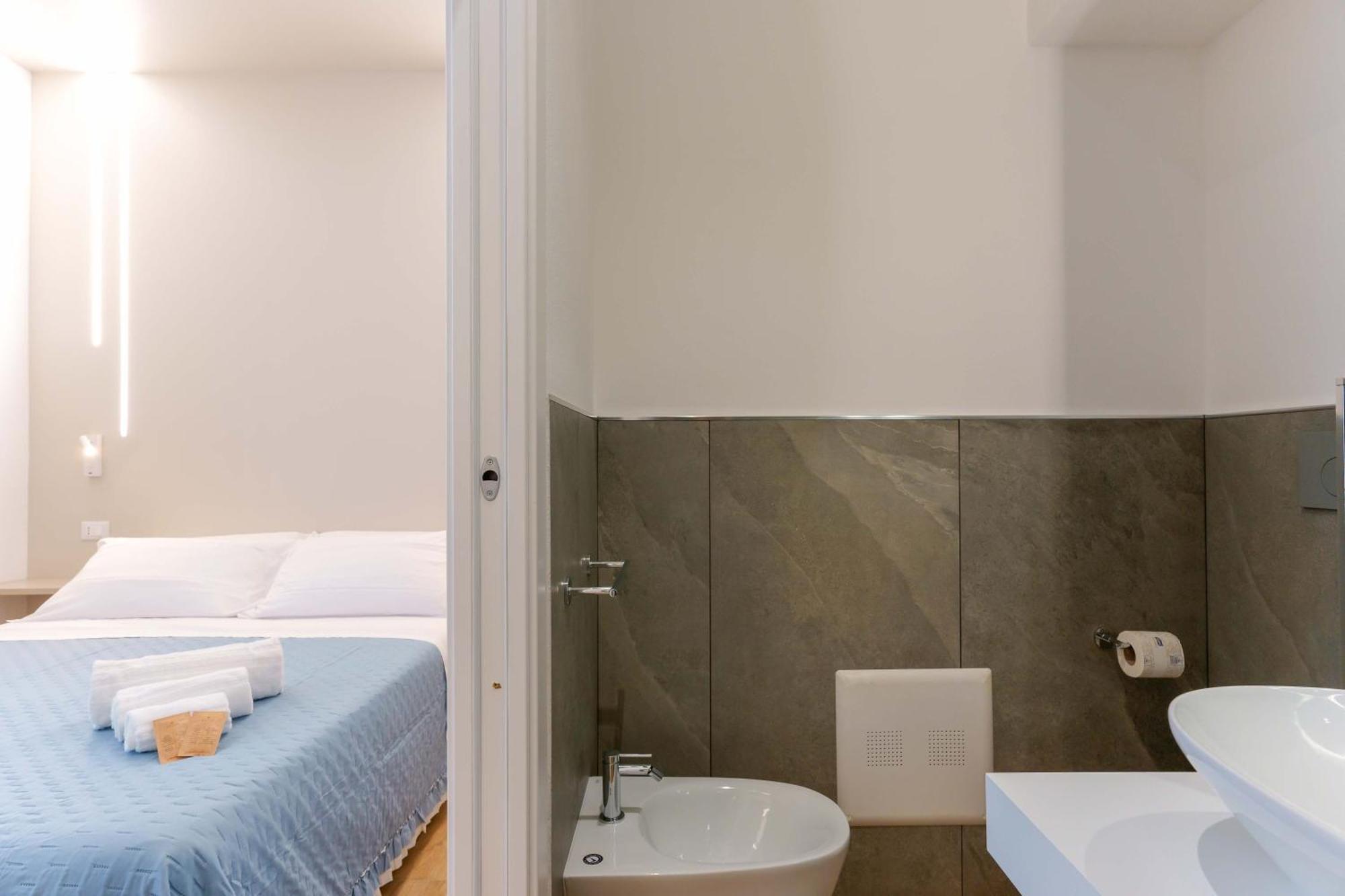 Aqua Comfort Rooms - Eja Sardinia Cagliari Ngoại thất bức ảnh